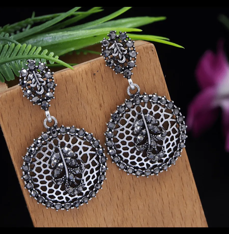 Antique Gold/Silver Plated Rustic Round Shaped Dangle Earring