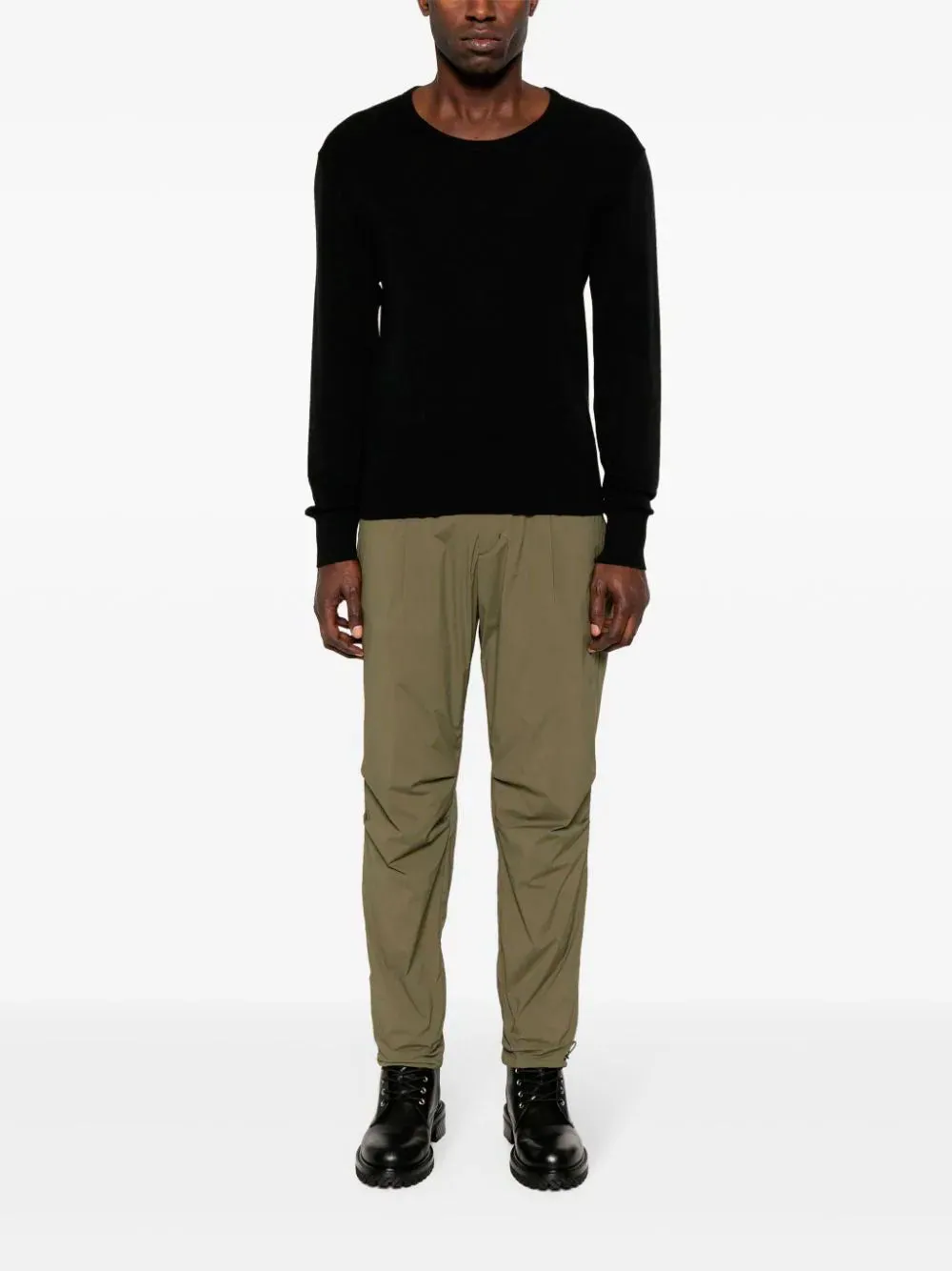 Tapered leg trousers